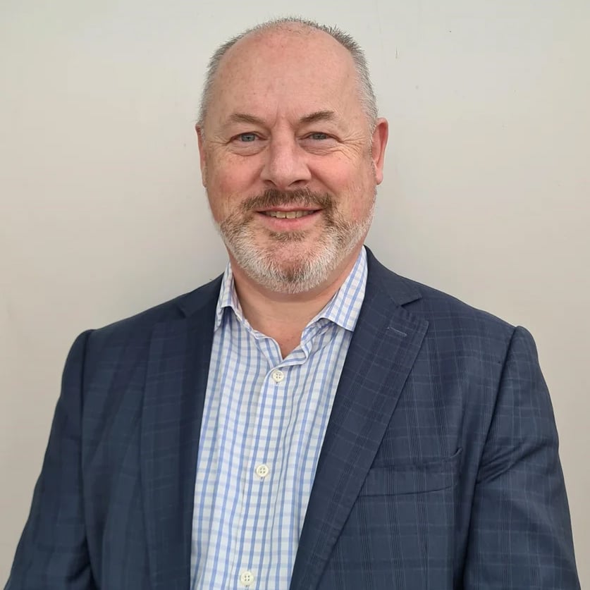 Michael Edgecombe headshot_160x160px